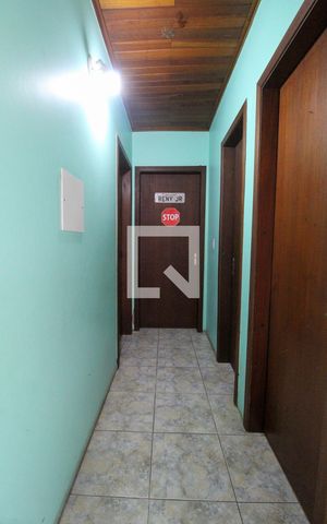Casa à venda com 340m², 3 quartos e 6 vagas Casa à venda com 340m², 3 quartos e 6 vagasCorredor