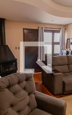 Casa à venda com 178m², 3 quartos e 2 vagasSala