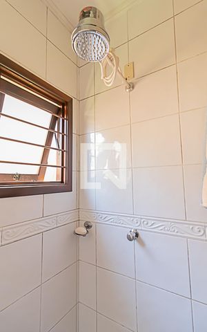 Casa à venda com 178m², 3 quartos e 2 vagasBanheiro do Quarto 1