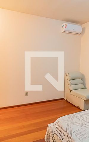 Casa à venda com 178m², 3 quartos e 2 vagasQuarto 1
