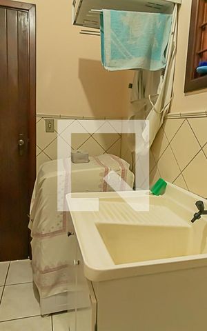 Casa à venda com 178m², 3 quartos e 2 vagasÁrea de Serviço
