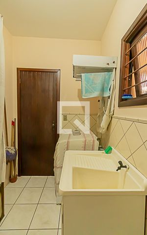 Casa à venda com 178m², 3 quartos e 2 vagasÁrea de Serviço