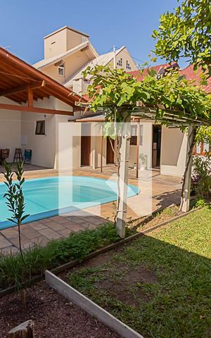 Casa à venda com 178m², 3 quartos e 2 vagasÁrea Externa