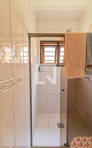Casa à venda com 178m², 3 quartos e 2 vagasBanheiro do Quarto 1