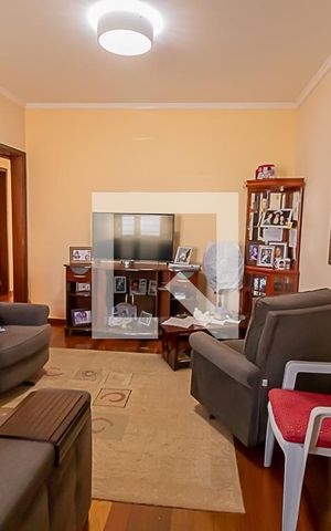 Casa à venda com 178m², 3 quartos e 2 vagasSala