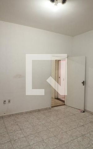 Casa à venda com 65m², 2 quartos e 1 vagaSala