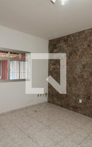 Casa à venda com 65m², 2 quartos e 1 vagaSala