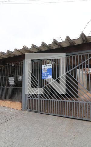 Casa à venda com 65m², 2 quartos e 1 vagaFachada 