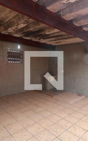 Casa à venda com 65m², 2 quartos e 1 vagaÁrea de Serviço