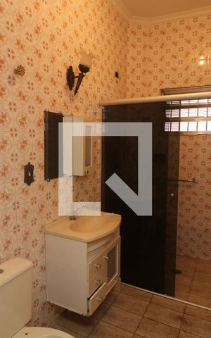 Casa à venda com 65m², 2 quartos e 1 vagaBanheiro