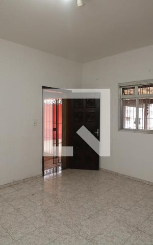 Casa à venda com 65m², 2 quartos e 1 vagaSala