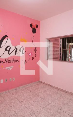 Casa à venda com 65m², 2 quartos e 1 vagaQuarto