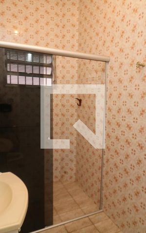 Casa à venda com 65m², 2 quartos e 1 vagaBanheiro