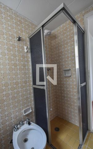 Apartamento para alugar com 110m², 3 quartos e 1 vagaBanheiro 02