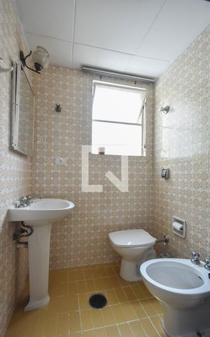 Apartamento para alugar com 110m², 3 quartos e 1 vagaBanheiro 02