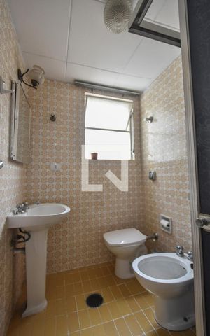 Apartamento para alugar com 110m², 3 quartos e 1 vagaBanheiro 02