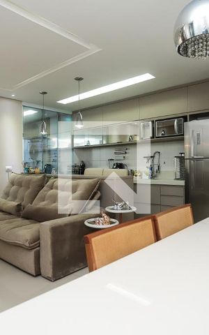 Apartamento à venda com 65m², 2 quartos e 1 vagaSala