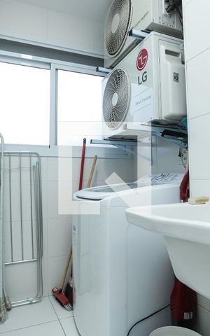 Apartamento à venda com 65m², 2 quartos e 1 vagaÁrea de Serviço