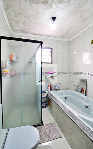 Casa à venda com 126m², 3 quartos e 2 vagasBanheiro da Suíte