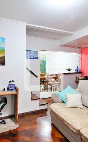 Casa à venda com 126m², 3 quartos e 2 vagasSala