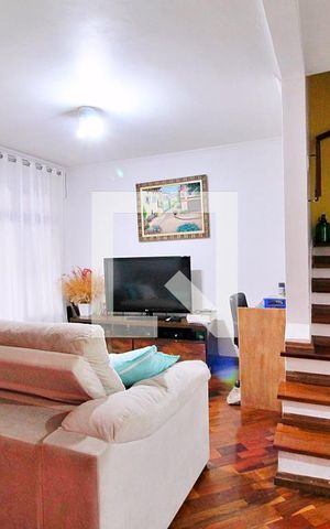 Casa à venda com 126m², 3 quartos e 2 vagasSala
