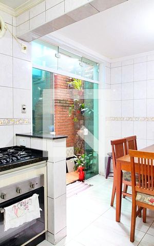 Casa à venda com 126m², 3 quartos e 2 vagasCozinha