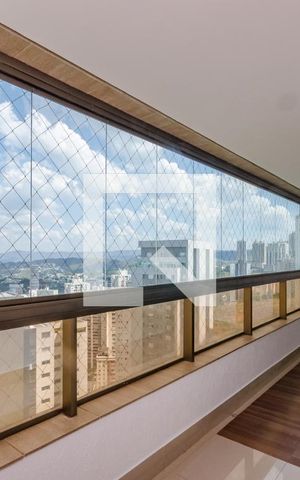 Apartamento à venda com 156m², 4 quartos e 3 vagas Apartamento à venda com 156m², 4 quartos e 3 vagasVaranda da Sala