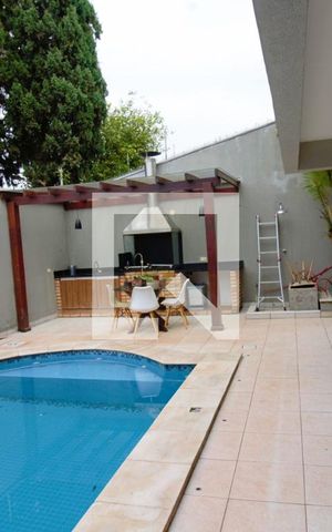 Casa para alugar com 501m², 5 quartos e 5 vagas Casa para alugar com 501m², 5 quartos e 5 vagasPiscina