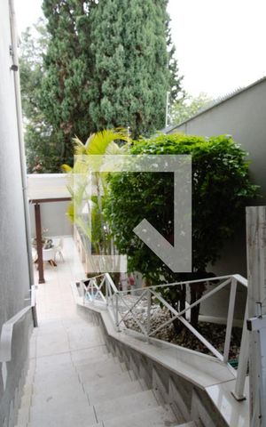 Casa para alugar com 501m², 5 quartos e 5 vagas Casa para alugar com 501m², 5 quartos e 5 vagasÁrea Externa
