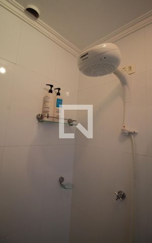 Casa para alugar com 501m², 5 quartos e 5 vagas Casa para alugar com 501m², 5 quartos e 5 vagasBanheiro da Sauna