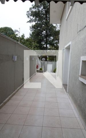 Casa para alugar com 501m², 5 quartos e 5 vagas Casa para alugar com 501m², 5 quartos e 5 vagasÁrea Externa