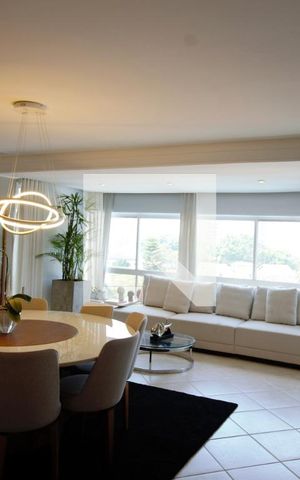 Casa para alugar com 501m², 5 quartos e 5 vagas Casa para alugar com 501m², 5 quartos e 5 vagasSala 1