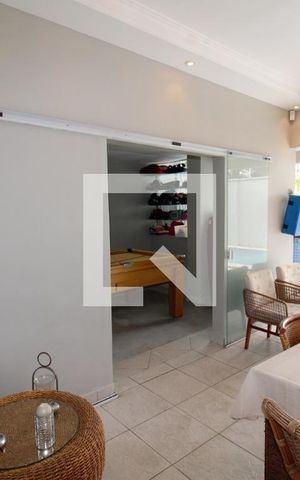 Casa para alugar com 501m², 5 quartos e 5 vagas Casa para alugar com 501m², 5 quartos e 5 vagasSalão de Festa