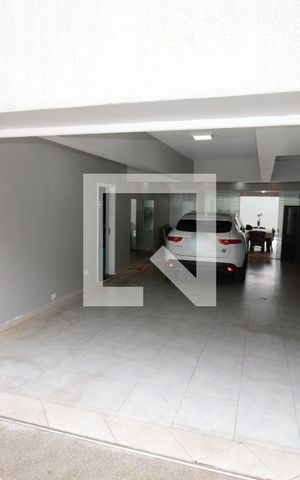 Casa para alugar com 501m², 5 quartos e 5 vagas Casa para alugar com 501m², 5 quartos e 5 vagasGaragem