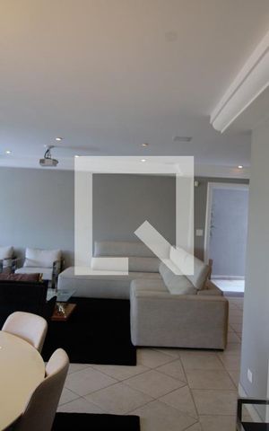 Casa para alugar com 501m², 5 quartos e 5 vagas Casa para alugar com 501m², 5 quartos e 5 vagasSala 1