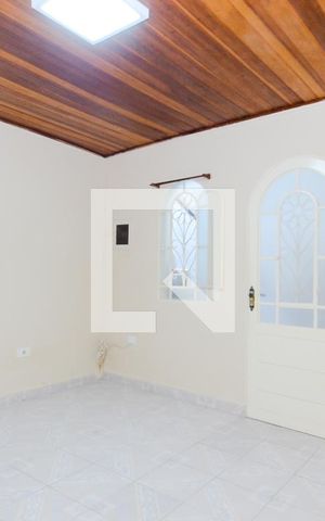 Casa para alugar com 70m², 2 quartos e sem vagaSala