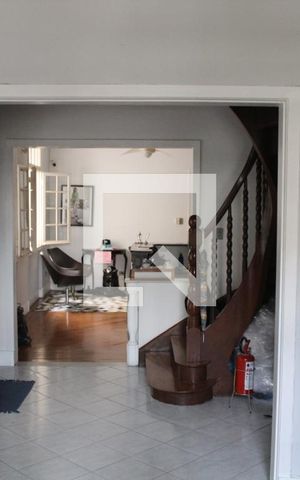 Casa à venda com 320m², 3 quartos e 4 vagasSala