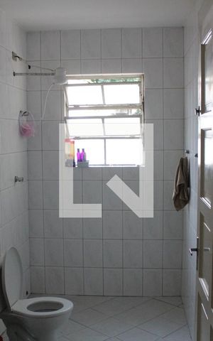 Casa à venda com 320m², 3 quartos e 4 vagasBANHEIRO