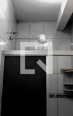 Casa para alugar com 70m², 2 quartos e sem vaga Casa para alugar com 70m², 2 quartos e sem vagaBanheiro