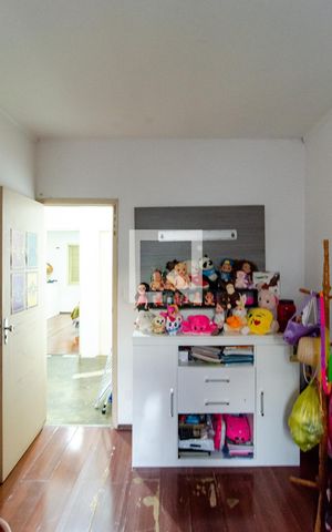 Casa à venda com 143m², 4 quartos e 2 vagas Casa à venda com 143m², 4 quartos e 2 vagasQuarto 3