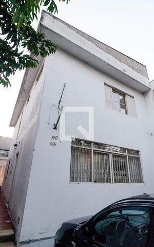 Casa à venda com 143m², 4 quartos e 2 vagas Casa à venda com 143m², 4 quartos e 2 vagasGaragem