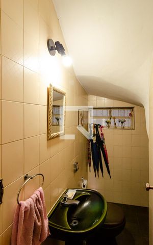 Casa à venda com 143m², 4 quartos e 2 vagas Casa à venda com 143m², 4 quartos e 2 vagasLavabo