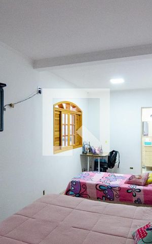 Casa à venda com 143m², 4 quartos e 2 vagas Casa à venda com 143m², 4 quartos e 2 vagasSuíte 1