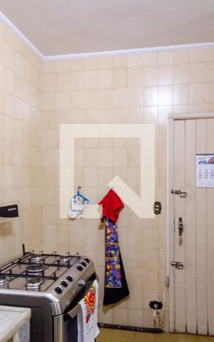 Casa à venda com 143m², 4 quartos e 2 vagas Casa à venda com 143m², 4 quartos e 2 vagasCozinha