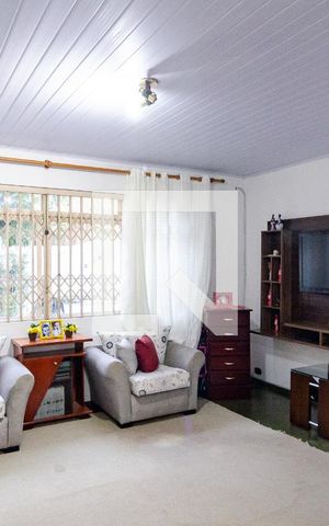 Casa à venda com 143m², 4 quartos e 2 vagas Casa à venda com 143m², 4 quartos e 2 vagasSala