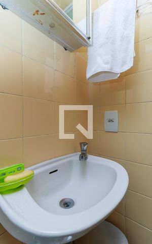 Apartamento à venda com 207m², 4 quartos e 2 vagas Apartamento à venda com 207m², 4 quartos e 2 vagasBanheiro de Serviço