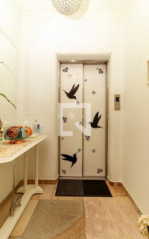 Apartamento à venda com 207m², 4 quartos e 2 vagas Apartamento à venda com 207m², 4 quartos e 2 vagasHall do Apto