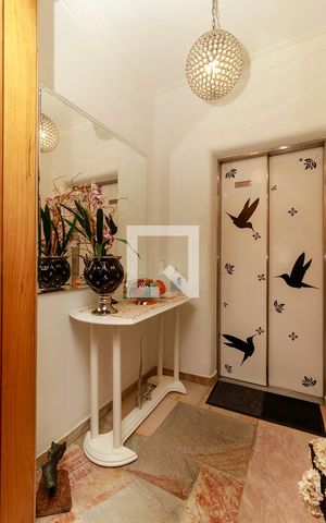 Apartamento à venda com 207m², 4 quartos e 2 vagas Apartamento à venda com 207m², 4 quartos e 2 vagasHall do Apto