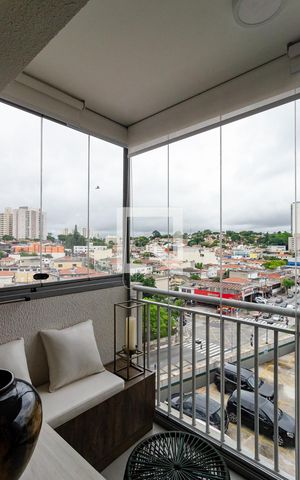 Apartamento à venda com 67m², 2 quartos e 1 vaga Apartamento à venda com 67m², 2 quartos e 1 vagaVaranda