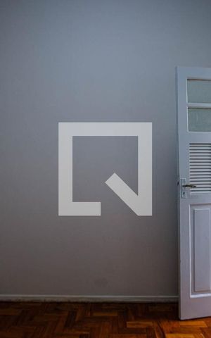 Apartamento à venda com 107m², 3 quartos e 1 vaga Apartamento à venda com 107m², 3 quartos e 1 vagaQuarto de Serviço